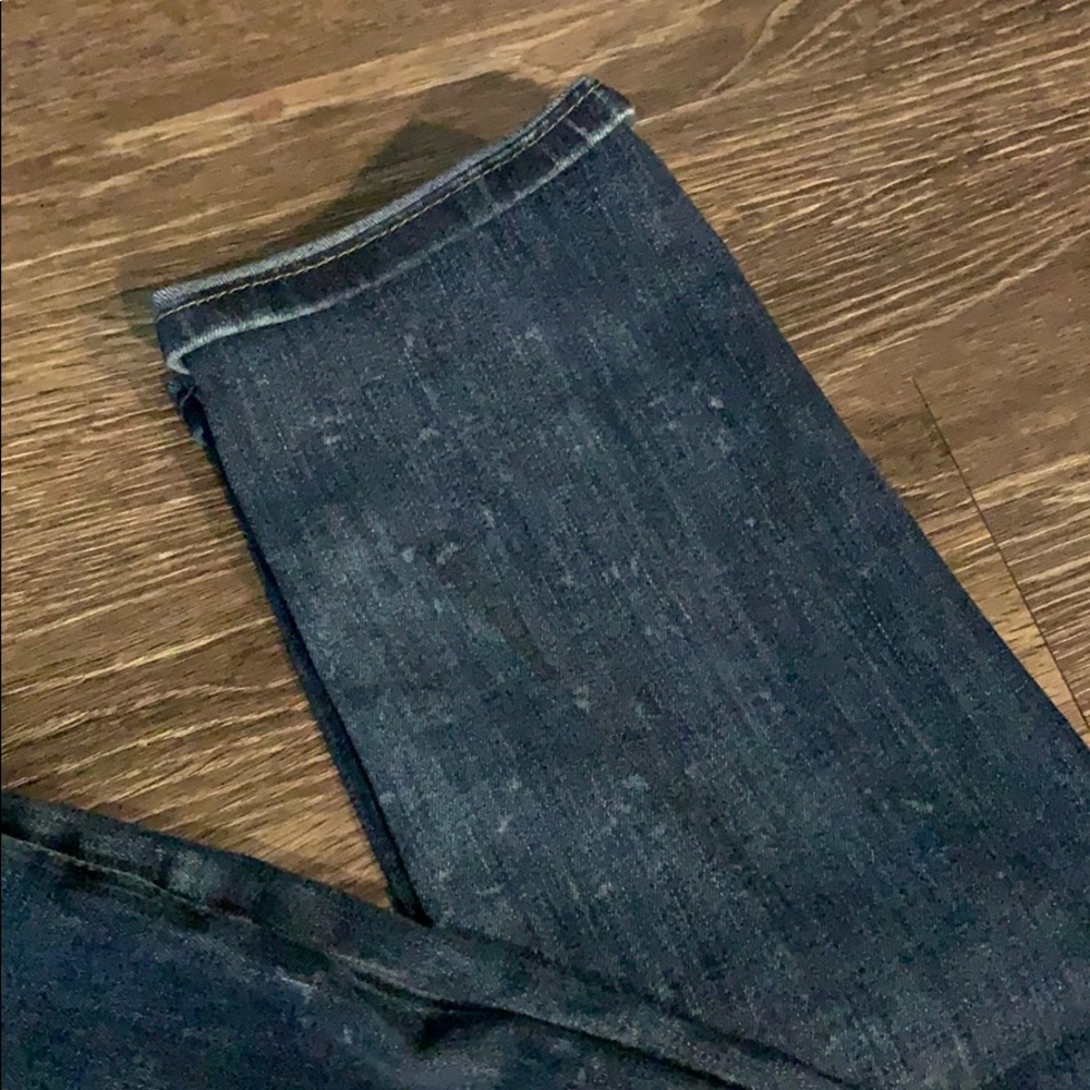 Levi’s Dark Rinse Mid Rise Crop - Picture 3 of 6